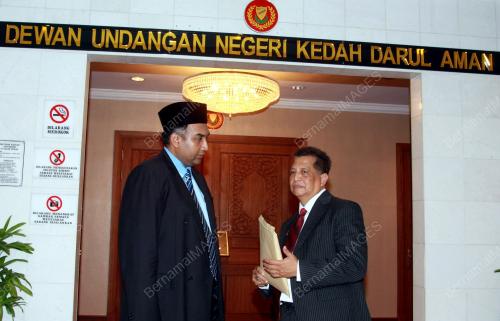 KD05_20112012_ADUN_HALANG
