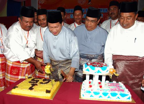 DATUK AHMAD MASLAN