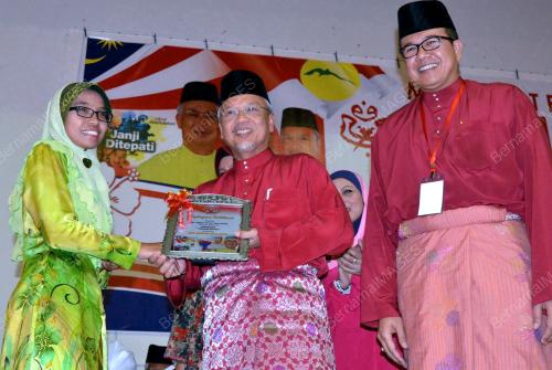 KD05_21092012_HUSNI_TOKOH