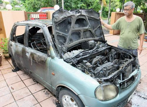 KD05_22102014_KERETA_DIBAKAR