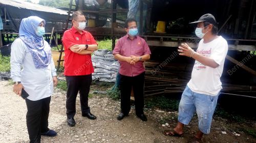 PENDUDUK DISERANG LALAT
