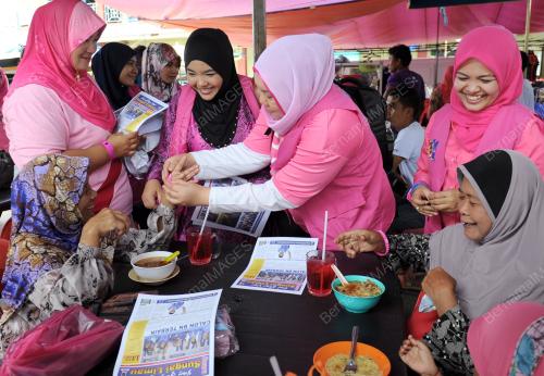 KD05_24102013_PUTERI_UMNO