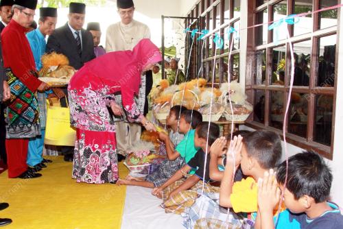 KD05_26112012_BERKHATAN