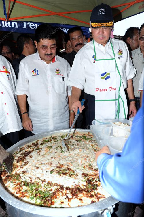NAJIB TUN RAZAK