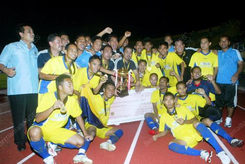 PIALA EMAS RAJA-RAJA PERLIS