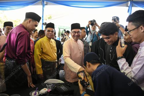 DATUK SERI ANWAR IBRAHIM
