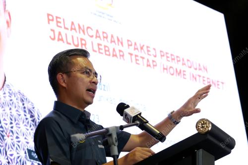 FAHMI FADZIL