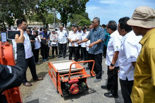 DATUK DR ISMAIL SALLEH