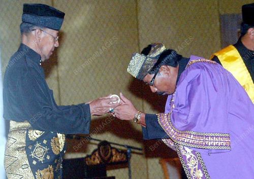 TUANKU ABDUL HALIM MU' ADZAM SHAH