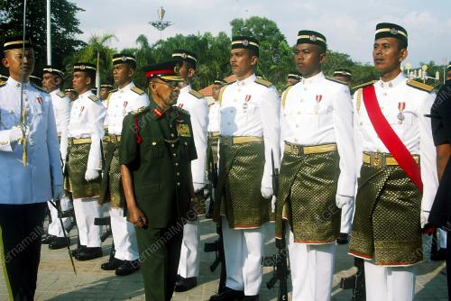 TUANKU ABDUL HALIM MU'ADZAM SHAH