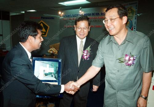 KD06-19_12_2000_REPLIKA_ROBOT_15012016