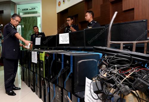 KD06_01032015_JUDI_KOMPUTER