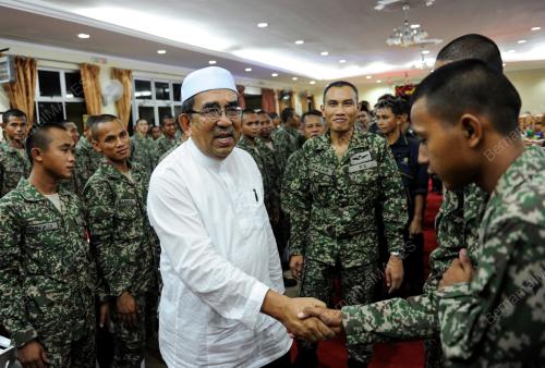 KD06_01072015_BERBUKA