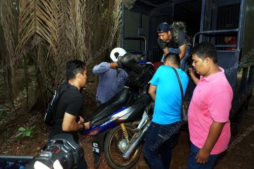 KD06_01082018_DADAH