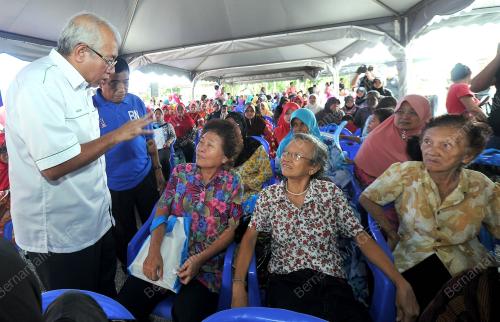 KD06_01112013_MAHDZIR