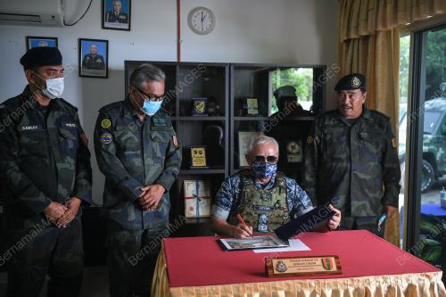 JENERAL TAN SRI AFFENDI BUANG