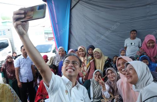 FAHMI FADZIL