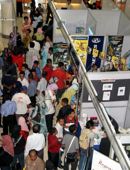 HARI PENEMPATAN PEKERJAAN