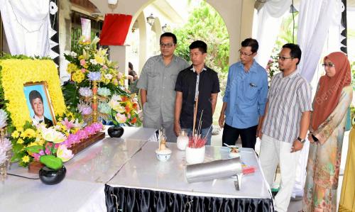 KD06_06042015_MENDIANG