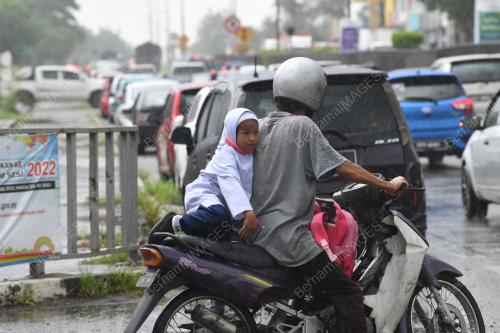 HARI TERAKHIR PERSEKOLAHAN