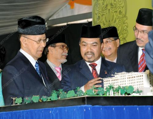TUANKU ABDUL HALIM MU'ADZAM SHAH