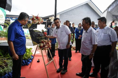 DATUK SERI SAIFUDDIN NASUTION ISMAIL