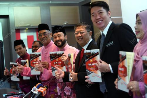KD06_11112018_MUKHRIZ_BAJET