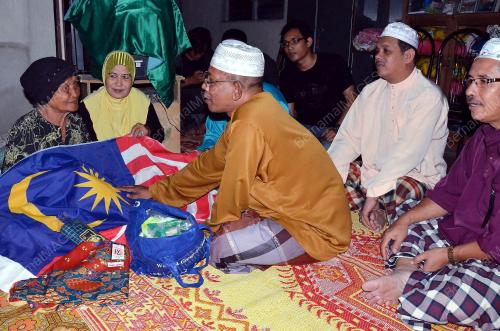 KD06_13082012_MUTHALIB_MERDEKA