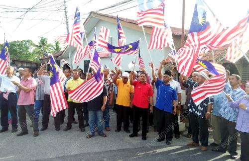 KD06_14082016_BENDERA