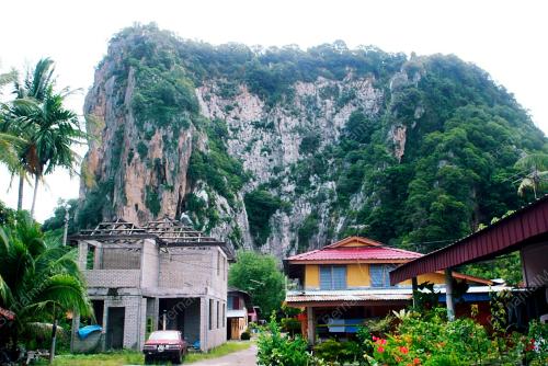 GUNUNG KERIANG