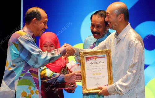 KD06_16052013_MUKHRIZ_PBT