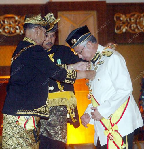 SULTAN ABDUL HALIM MU'ADZAM SHAH