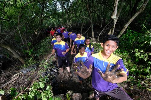 KD06_17102019_HARI_HUTAN_BN201910144231