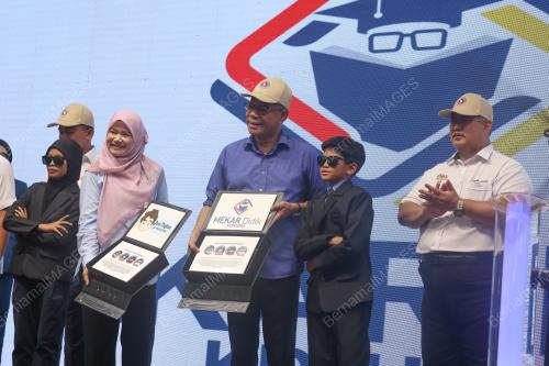 DATUK SERI SAIFUDDIN NASUTION ISMAIL