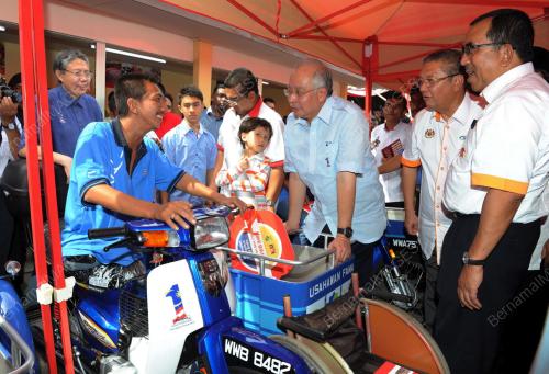 DATUK SERI NAJIB TUN RAZAK
