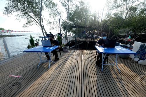 PELANTAR KAYU KUALA KANGKONG