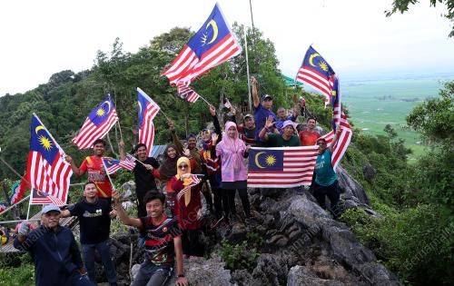 BULAN KEBANGSAAN DAN KIBAR JALUR GEMILANG 2023