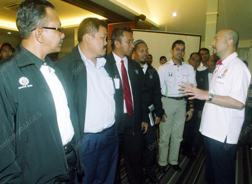 KD06_26012011_MUKHRIZ_PESERTA