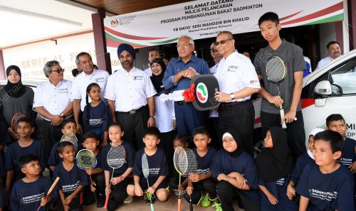 KD06_26022018_BADMINTON_BN201802259984