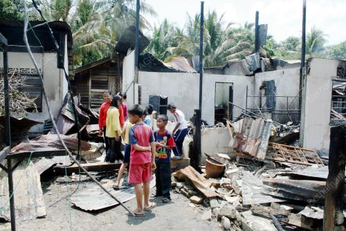RUMAH TERBAKAR