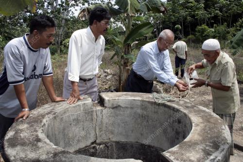 TELAGA PENJAJAH