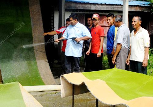 KD06_27112014_AZIZ_BANJIR