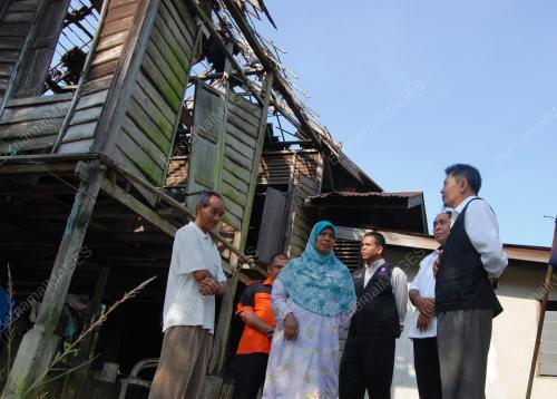 KD06_28022011_RUMAH_UZUR