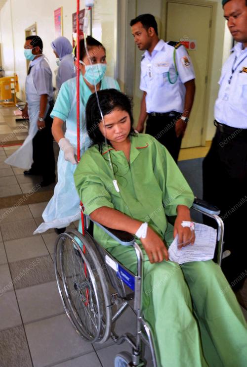 KD06_28042013_PELAJAR_KERACUNAN