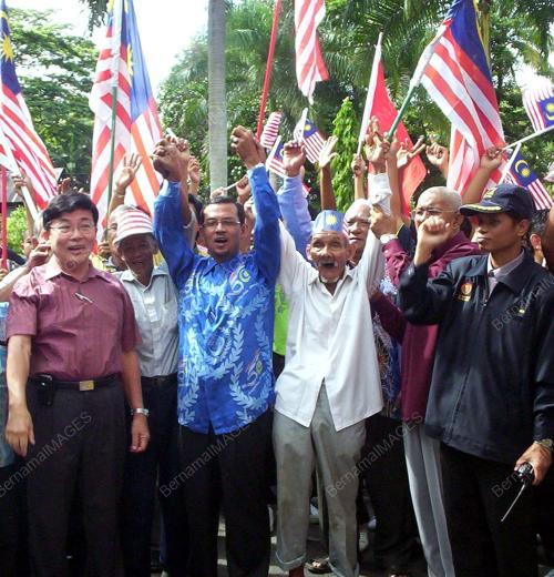 AZMI CHE HUSSEIN