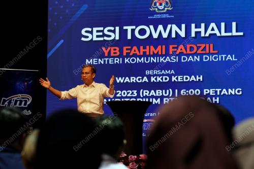 FAHMI FADZIL