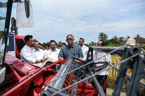 DATUK DR ISMAIL SALLEH