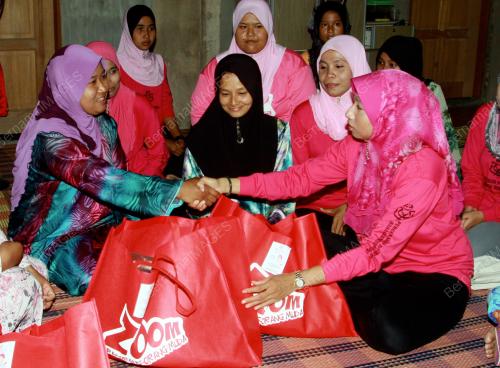 KD06_30102012_PUTERI_ZIARAH