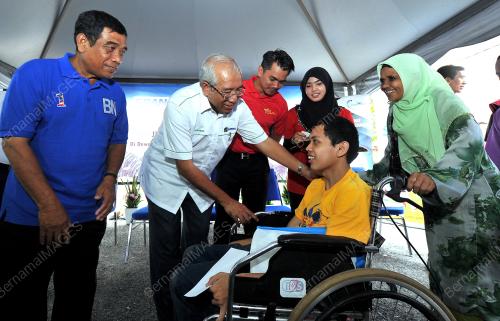 KD07_01112013_MAHDZIR