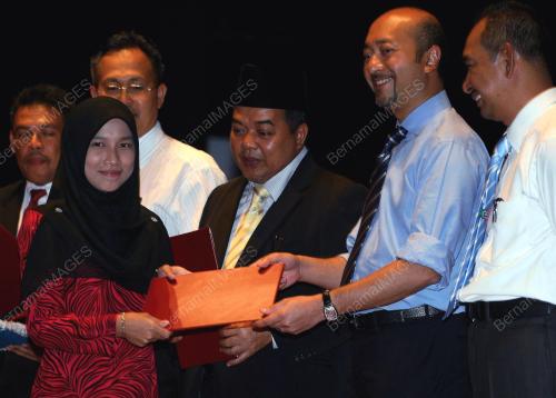 KD07_02042014_MUKHRIZ_SIJIL